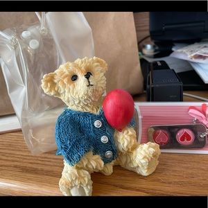 NIP Bear plaster/porcelain holding balloon & NIP Valentine’s Day heart keychain